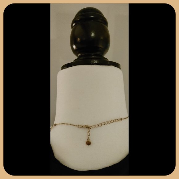 LIZ CLAIBORNE || Drop Necklace & Hoop Earrings - Picture 4 of 6